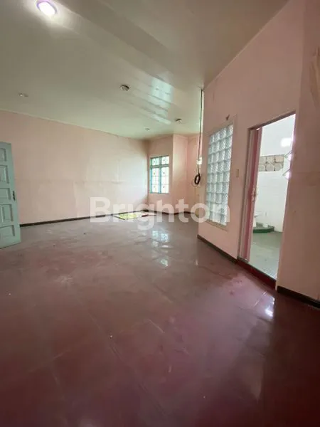 image VILLA MEWAH 2 LANTAI DI S.PARMAN - PRIME LOCATION MEDAN PETISAH (8)