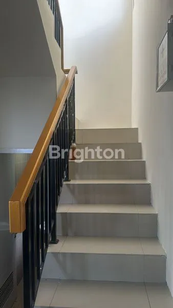 image RUMAH MEWAH 2 LANTAI DI RIVIERA VILLAGE, GADING SERPONG - SHM (6)