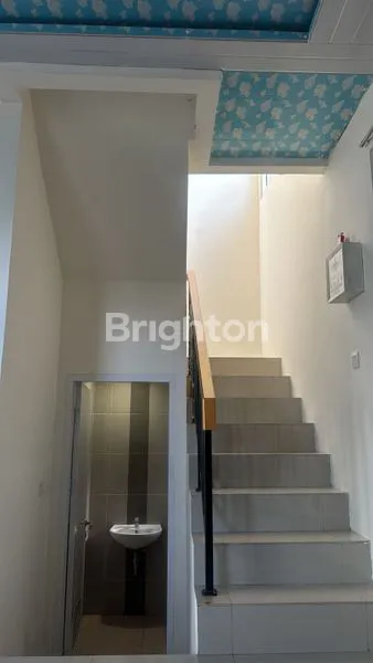 image RUMAH MEWAH 2 LANTAI DI RIVIERA VILLAGE, GADING SERPONG - SHM (1)