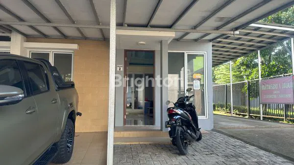image RUMAH MEWAH 2 LANTAI DI RIVIERA VILLAGE, GADING SERPONG - SHM (8)