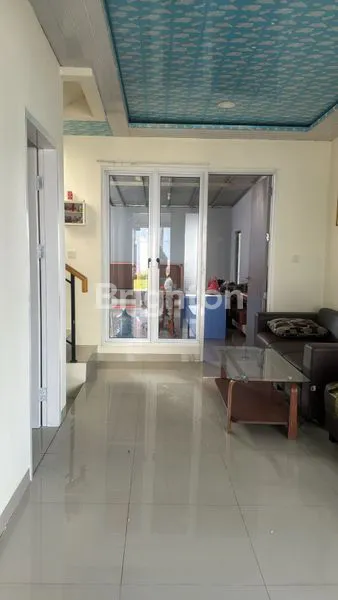 image RUMAH MEWAH 2 LANTAI DI RIVIERA VILLAGE, GADING SERPONG - SHM (3)