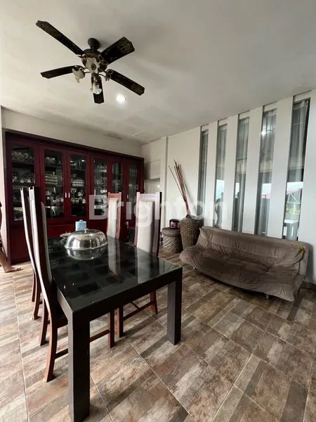 image DIJUAL RUMAH + TEMPAT USAHA DI SEPINGGAN BALIKPAPAN (6)