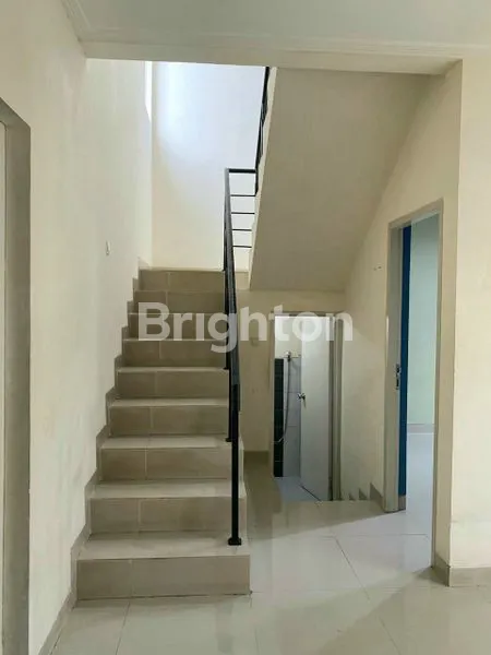 image RUMAH MODERN 2 LANTAI DI SERPONG GARDEN 2 - 3KT, DEKAT STASIUN (3)