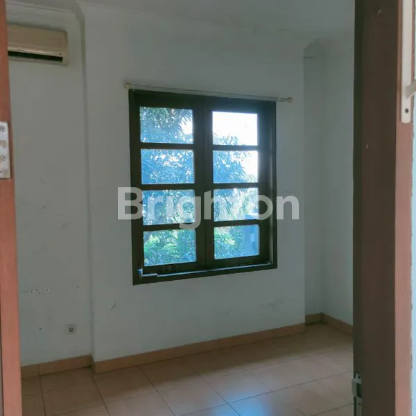 image DIJUAL RUMAH ASRI DI ALAM SUTERA (6)