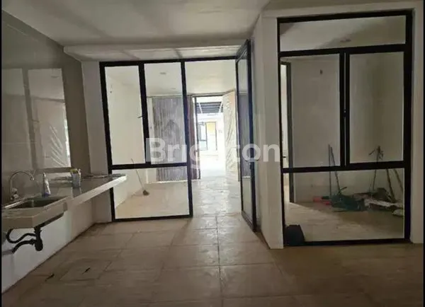 image RUMAH MEWAH 2 LANTAI DI CENDANA COVE LIPPO KARAWACI, 3KT SIAP HUNI (3)