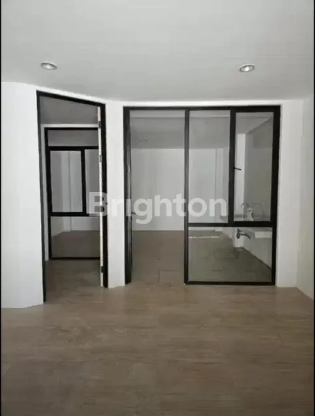 image RUMAH MEWAH 2 LANTAI DI CENDANA COVE LIPPO KARAWACI, 3KT SIAP HUNI (2)