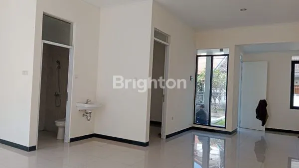 image RUMAH HOEK SIAP BANGUN 2 LANTAI DI TAMAN HOLIS  (3)