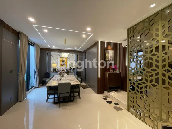 image HIDUP MODERN, PRAKTIS, DAN PENUH PRESTISE KINI BISA KAMU WUJUDKAN DI CLUSTER MAHOGANI BARAT – SUMMARECON BOGOR. RUMAH FULLY FURNISHED INI MENAWARKAN KENYAMANAN TINGGAL TANPA REPOT RENOVASI (5)