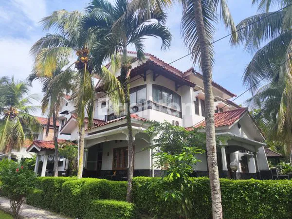 image RUMAH MEWAH SIAP HUNI DI PESONA KHAYANGAN (1)