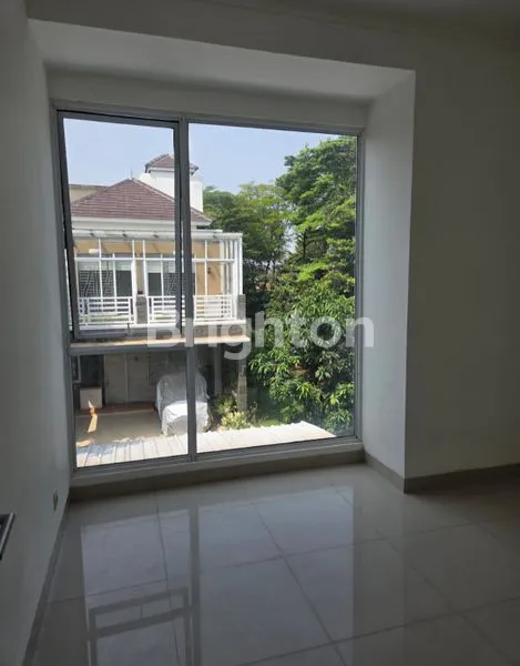 image RUMAH MODERN MEWAH GRAHA RAYA BINTARO  (5)