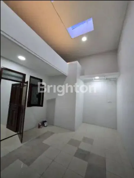 image RUMAH SIAP HUNI 2KT DI KENJERAN - ONE GATE SYSTEM, CARPORT 2 MOBIL (3)