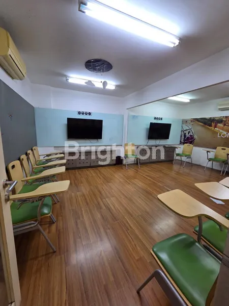 image RUKO BAGUS SIAP PAKAI RAYA JEMURSARI  (3)