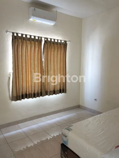 image DISEWAKAN 1 UNIT RUMAH 2 LANTAI SIAP HUNI TINGGAL BAWA KOPER  LOKASI MODERNLAND CLASTER  HAVANA TANGERANG (6)