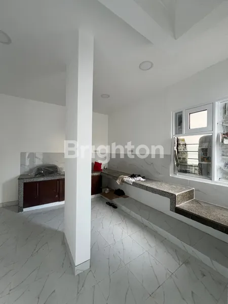 image RUMAH HOOK BARU FULL RENOVASI MULYOSARI SUTOREJO SURABAYA SEMI FURNISH (8)