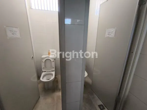 image RUMAH USAHA TENGGILIS LUAS 600 AN BISA KPR SUDAH RENOVASI (8)