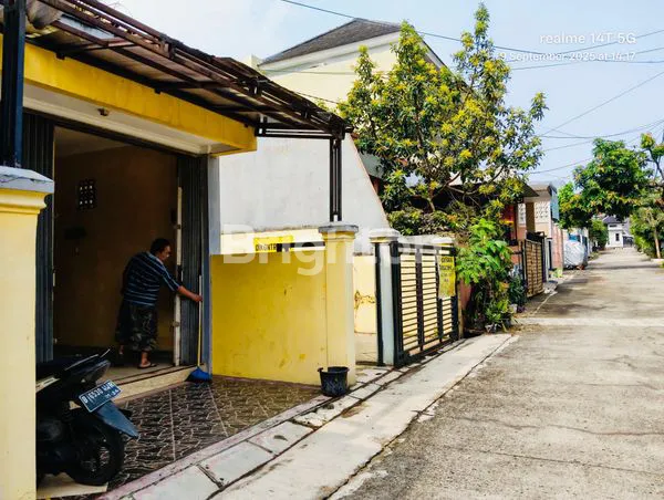 image RUMAH SATU LANTAI BONUS KIOS DI DALAM PERUMAHAN (3)