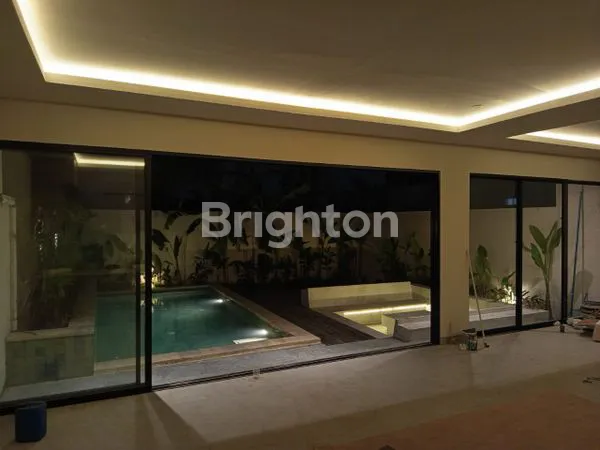 image VILLA MEWAH 3 LANTAI + KOLAM RENANG DI SANUR LEASEHOLD 27 TAHUN (3)