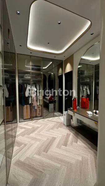 image DIJUAL RUMAH BRAND NEW FULL INTERIOR BESERTA FURNISH DI KELAPA GADING (4)