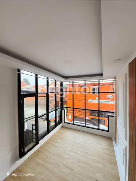 image SECEPATNYA! RUMAH CANTIK BEBAS BANJIR DI JLN SALAM 1 JAKARTA BARAT (5)