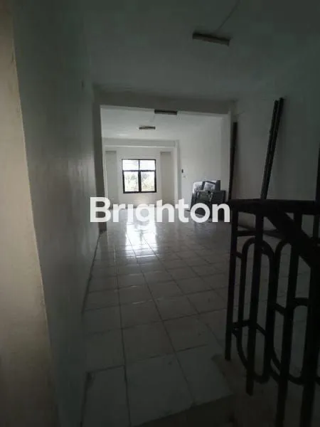 image RUKO 3 LANTAI BARU RENOV NOL JALAN RAYA JEMURSARI  (3)