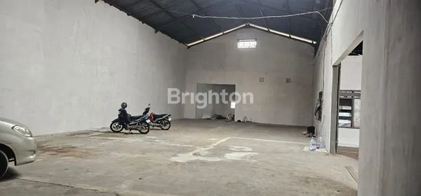 DISEWAKAN GUDANG LOKASI STRATEGIS TEPI JALAN RAYA 1KM EXIT TOL SINGOSARI,MALANG