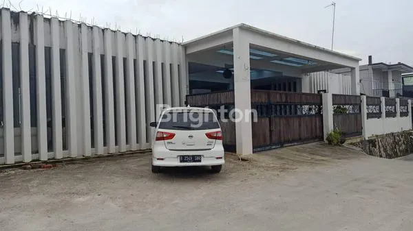 image RUMAH MEWAH SERBAGUNA (2)