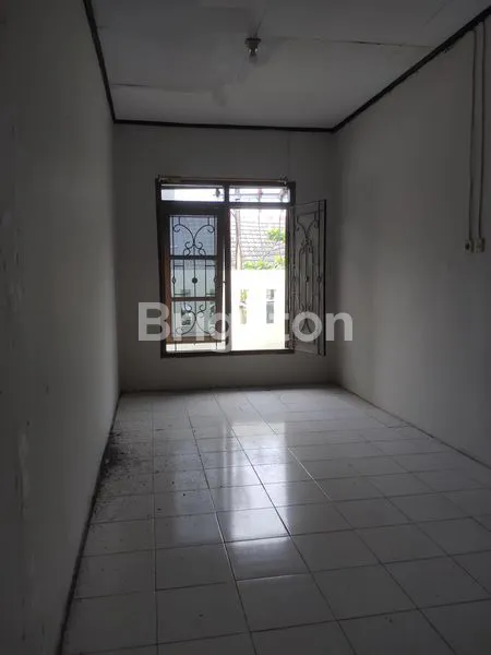 image RUMAH OPEN SPACE 1,5 LANTAI BEBAS BANJIR DEKAT ARTERI DAN STASIUN, DI PERUMAHAN TANAH MAS SEMARANG UTARA (7)