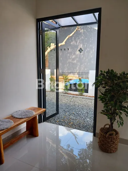 image HUNIAN HOEK DENGAN TAMAN LUAS DI GRIYALOKA BSD (4)