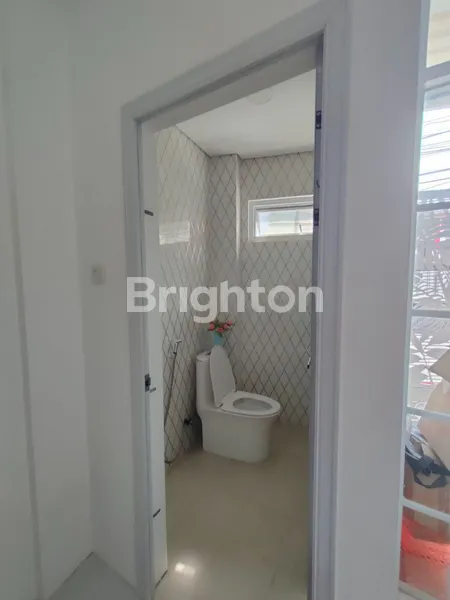 image TOKO GROGOL KONDISI BARU BERSIH COCOK UNTUK LAUNDRY JAKARTA BARAT (4)