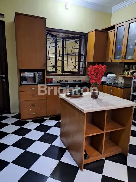 image RUMAH MEWAH LUAS 2 LANTAI DI DAGO PREMIUM, LT 728M2 - 7 KT (6)