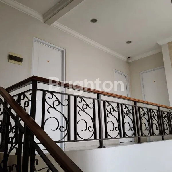 image DISEWAKAN RUMAH SHEIFIELD GREENWICH BSD (6)