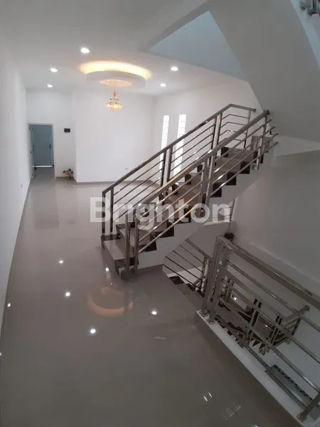 image RUMAH BARU CANTIK SIAP HUNI KARTINI  JAKARTA PUSAT (5)