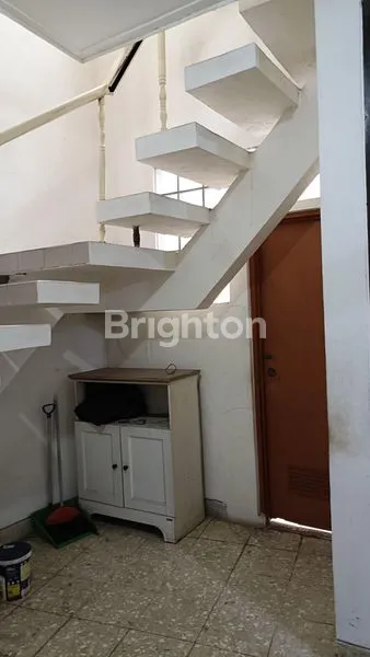 image JUAL RUMAH TINGGAL  DAN TOKO DI SAYAP JALAN CIATEUL (7)