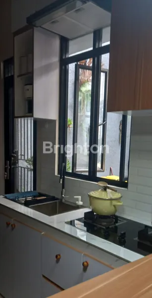 image RUMAH SEMI FURNISHED DI LINGKUNGAN ASRI DAN STRATEGIS JAGAKARSA JAKARTA SELATAN  (5)