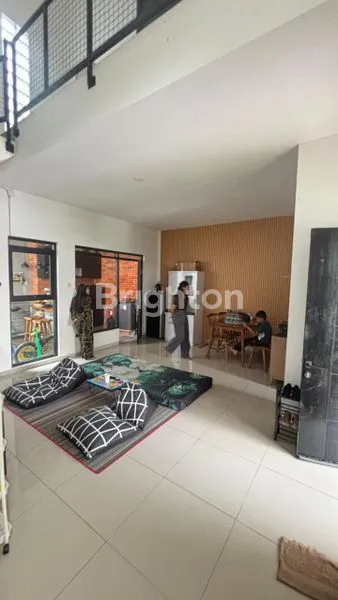 image RUMAH CANTIK MUNGIL 2 LANTAI DI AREA BANDUNG (5)