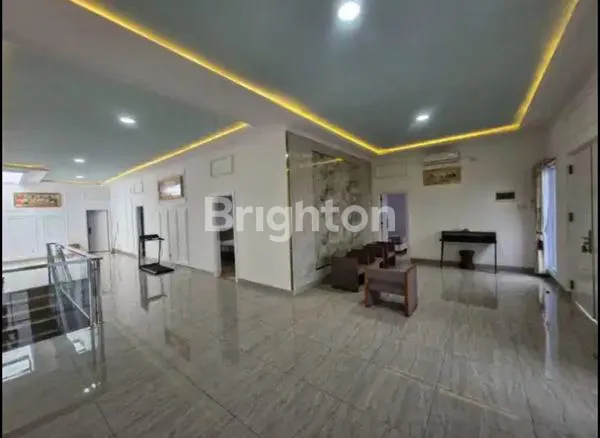 image RUMAH MEWAH MODERN LAND FULL FURNISHED  (2)