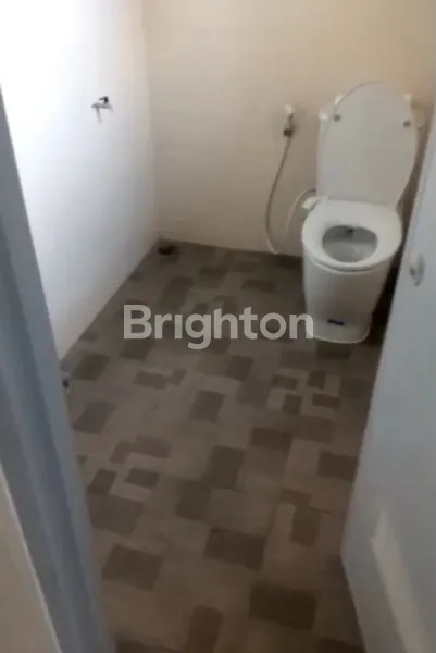 image TOWNHOUSE MEWAH 2 LANTAI DI BATARA RESIDENT, 4KT, SHM, SIAP HUNI (5)