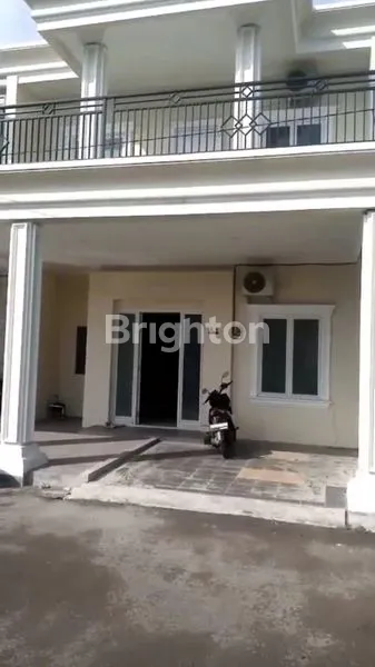 image TOWNHOUSE MEWAH 2 LANTAI DI BATARA RESIDENT, 4KT, SHM, SIAP HUNI (1)