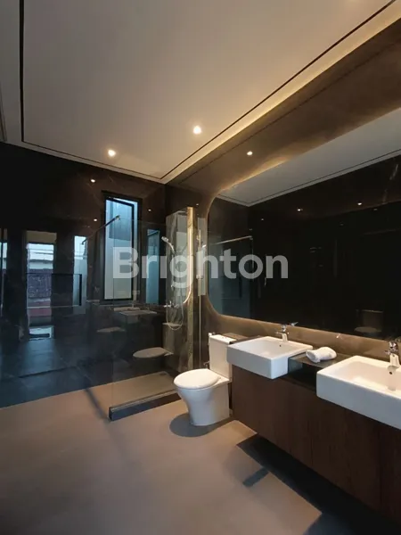image MANYAR KERTA ADI LUXURIOUS HOUSE, RUMAH BARU (6)
