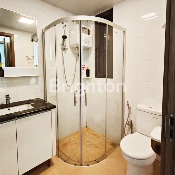 image APARTEMEN TAKE OVER 3+1BR FULL FURNISHED DEKAT MAL DAN PERKANTORAN SKY HOUSE BSD (5)