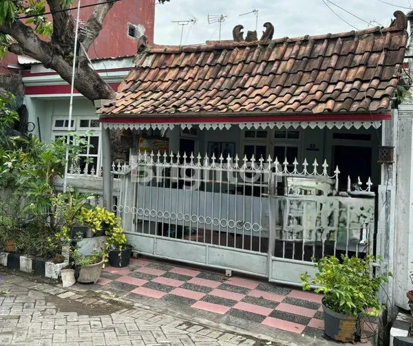 RUMAH 1 LANTAI COCOK UNTUK DIBUAT RUMAH KOS DEKAT PAKUWON CITY ITS DHARMAHUSADA MERR GALAXY UNAIR