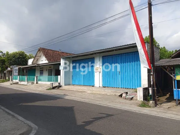 RUKO PREMIUM SRENGAT: 200M² DEKAT PASAR, BANK & RS, SHM LENGKAP
