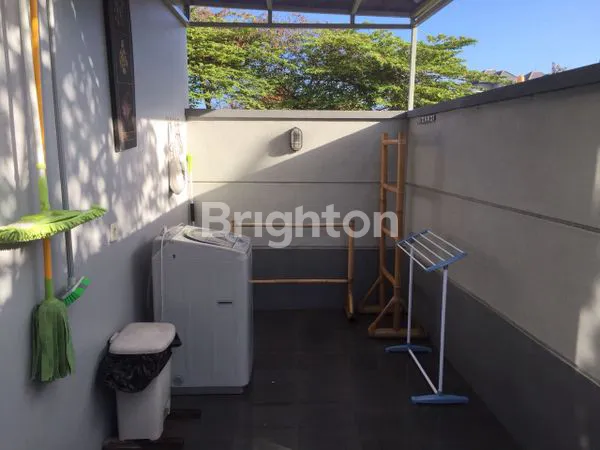 image DISEWAKAN RUMAH MINIMALIS 2 LT FULL FURNISH DEKAT PANTAI PADANG GALAK DAN PANTAI SANUR (3)