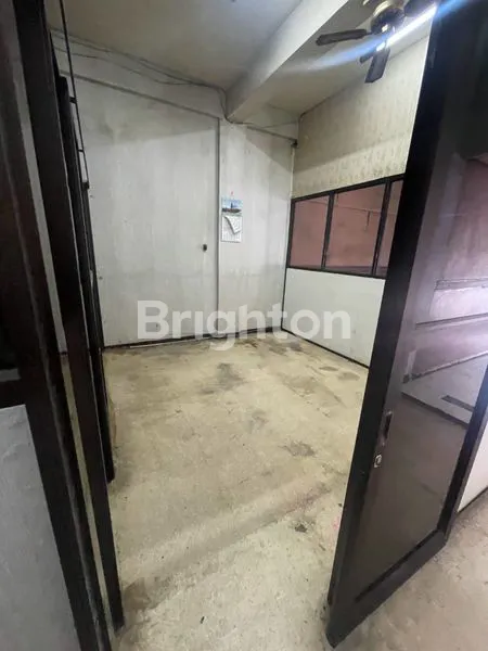image RUKO AREA KOMERSIL 2 LANTAI JALAN PERAK SURABAYA SEBRANG GEDUNG BARUNAWATI (5)