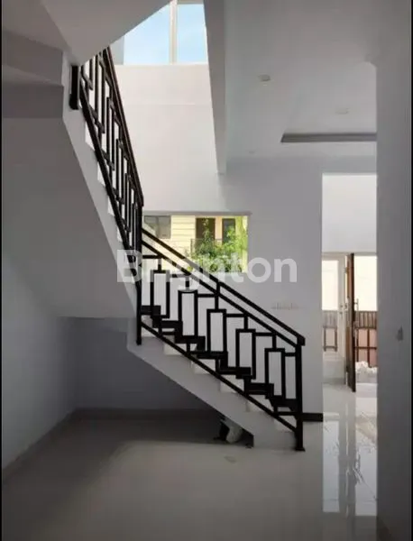 image RUMAH BARU MINIMALIS DAN TERAWAT SIAP HUNI DI KAVLING HANKAM JOGLO. (3)