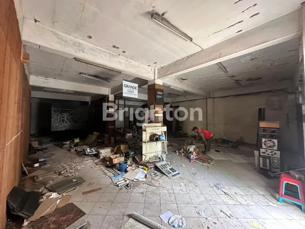 image RUKO RAYA DHARMAHUSADA NOL JALAN KOMERSIAL AREA COCOK UNTUK CAFE (7)