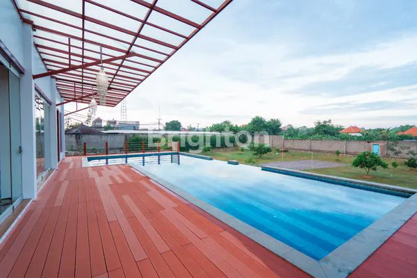 image VILLA MEWAH NUSA DUA VIEW GWK - 810M2 DI LAHAN PREMIUM 3660M2 (4)