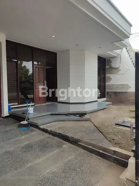 image RUMAH SIAP HUNI ROW LEGA GARASI LUAS MURAH TENGGILIS UTARA (2)