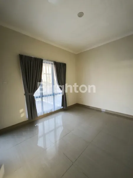 image RUMAH 2 LANTAI PAMULANG PARK RESIDENCE (3)