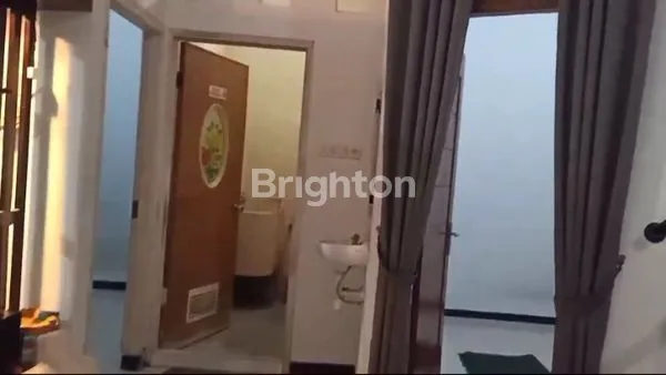 image RUMAH 2 LANTAI DI PERUMAHAN MENANGGAL  (6)